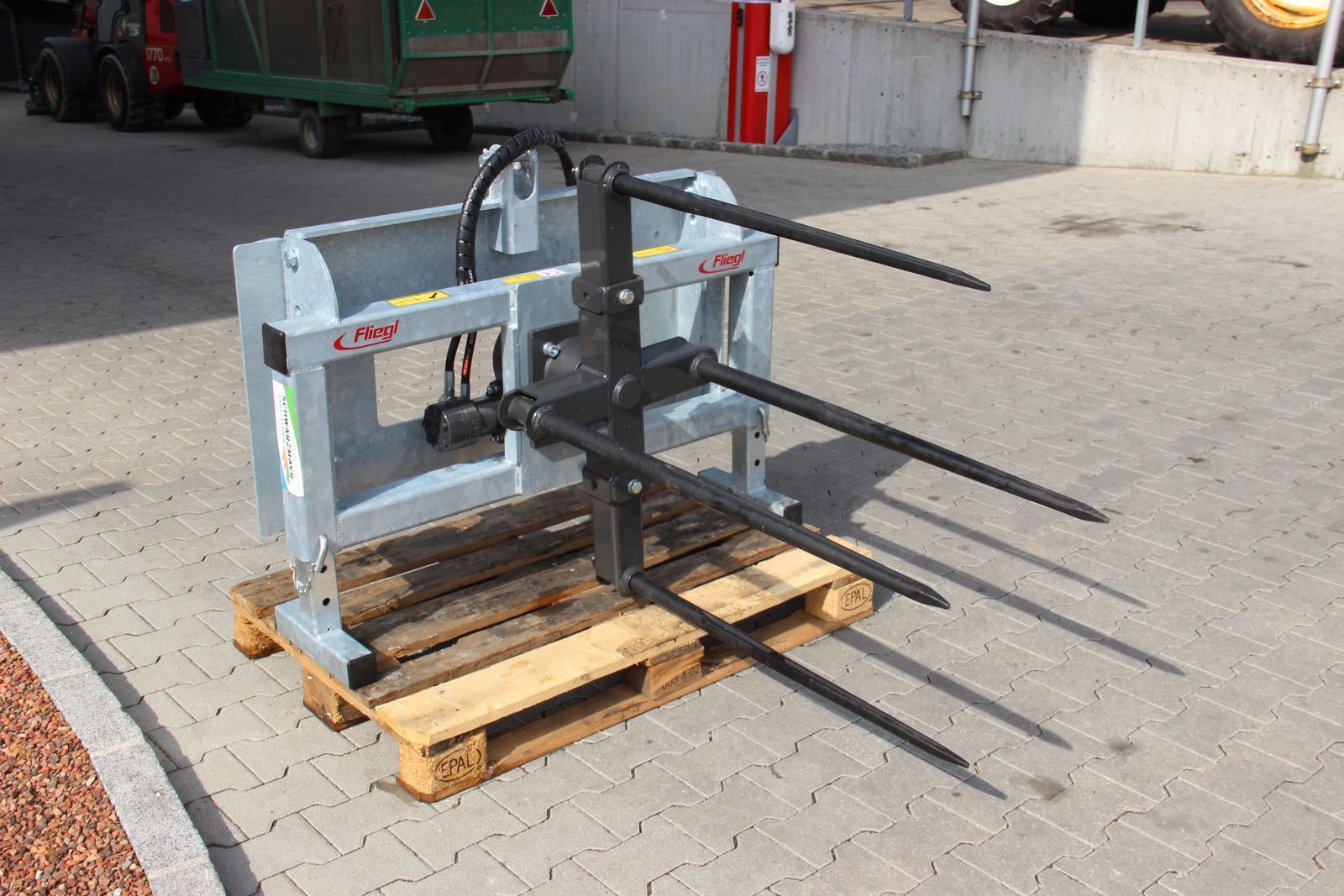 E-FARM: Fliegl rundballenabwickler - Attachment - id PNNZTLG - €2,130 - Austria