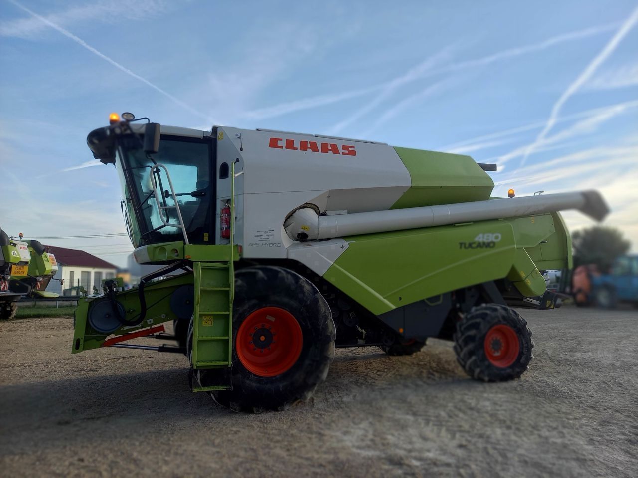 E-FARM: Claas Tucano 480 - Mähdrescher - id RBVWJAI - Baujahr: 2013 - Abgelesene Motorstunden: 3.235,Frankreich