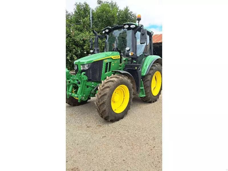 E-FARM: John Deere 115 - Traktor - id 3MNJ7KH - 94.000 € - Baujahr: 2025 - Abgelesene Motorstunden: 3,Motorleistung (PS): 115,Frankreich