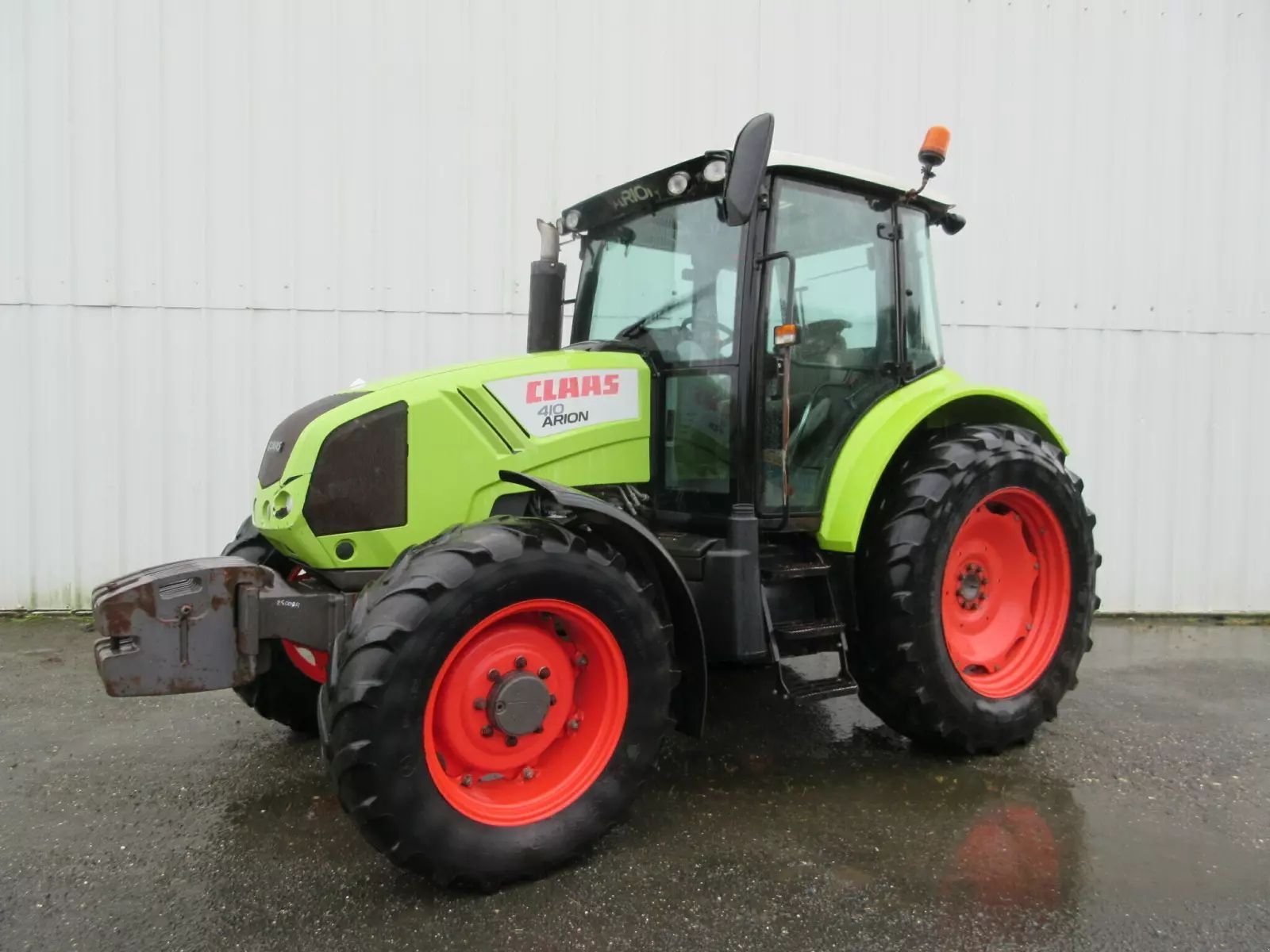 E-FARM: Claas Arion 410 - Tractor - id 7J1FZ4N - €33,000 - Year of construction: 2011 - Engine hours: 5,700,Engine power (HP): 90,France
