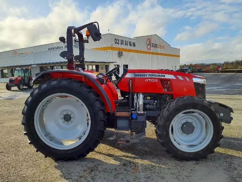 E-FARM: Massey Ferguson 4708 - Tractor - id UM5LWQI - 33.000 € - Año: 2019 - Horas: 2422,Potencia del motor: 80,Francia
