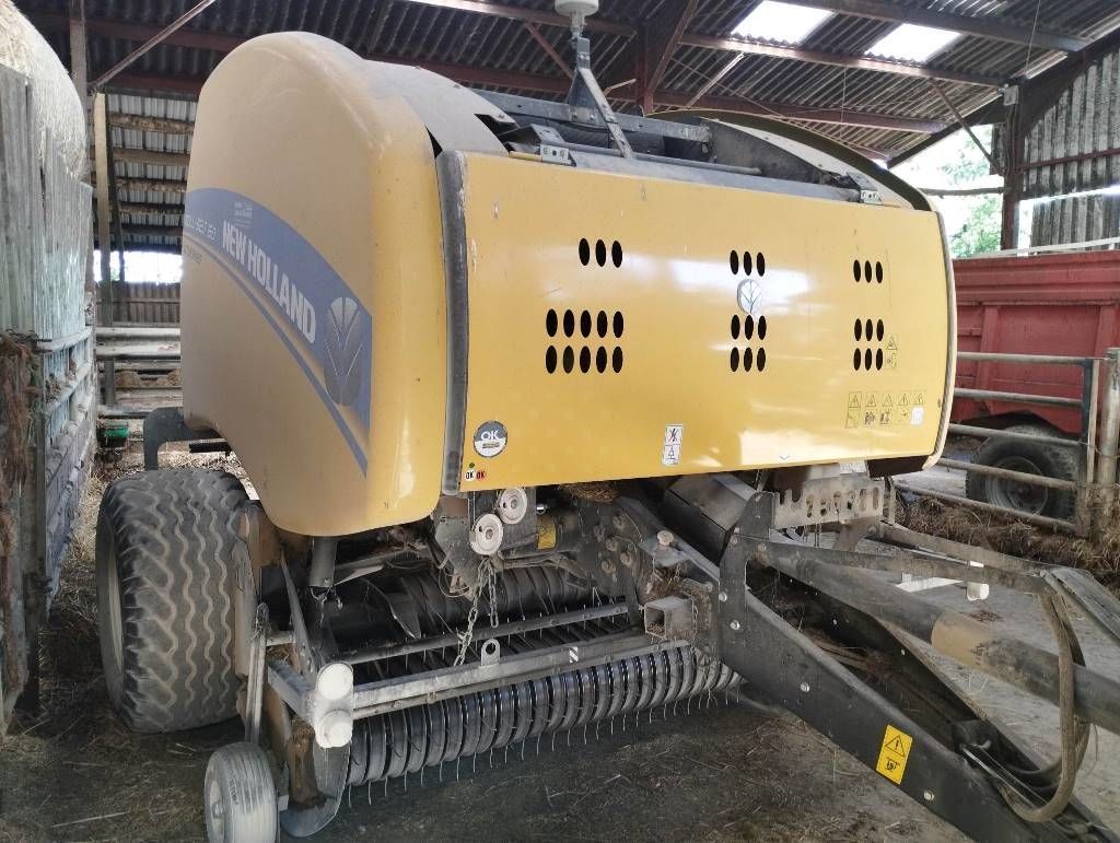 E-FARM: New Holland TM150 - Baler - id CJALXYQ - €13,500 - Year of construction: 2015 - Total number of bales produced: 21,121,France