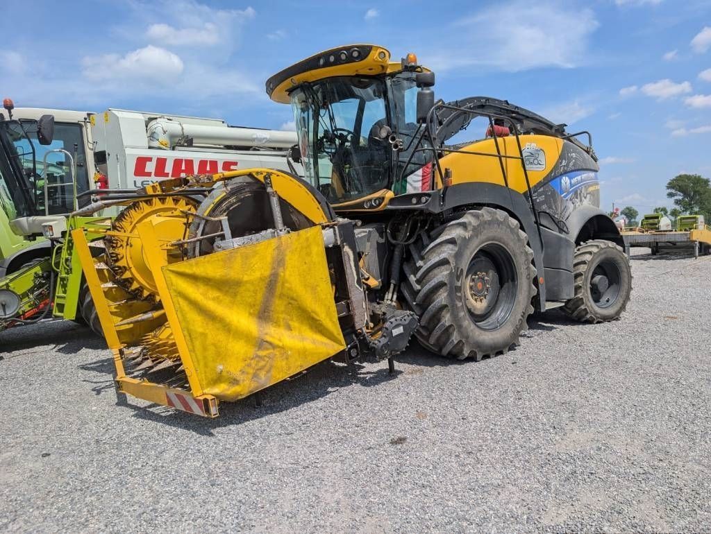 E-FARM: New Holland FR 650 - Cosechadora de forraje autopropulsada - id GV5UEQR - Año: 2022 - Horas: 1700,Italia