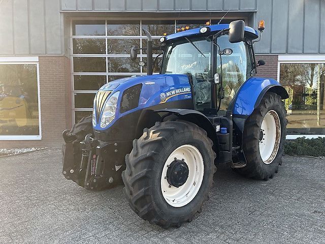 New Holland T7.200 Tractor €63,500