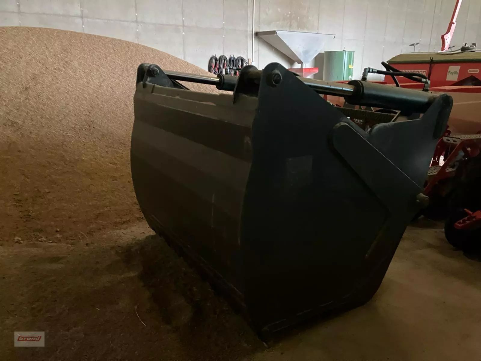 E-FARM: Bressel und Lade silageschneidschaufel - Outil - id LUCGFNR - 5 672 € - Année: 2021 - Allemagne