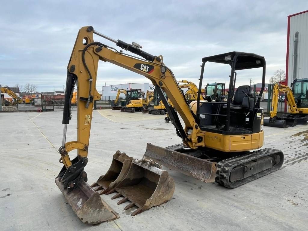 Caterpillar 303.5 e cr Mini-pelle 24 900 €