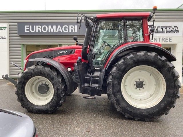 E-FARM: Valtra T183 - Tractor - id WLVIGHR - 63.000 € - Año: 2014 - Horas: 4033,Potencia del motor: 180,Francia