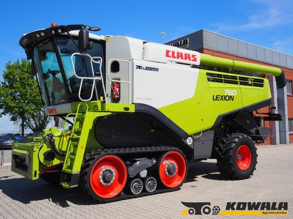 Claas Lexion 760 Terra Trac Combine harvester €245,000