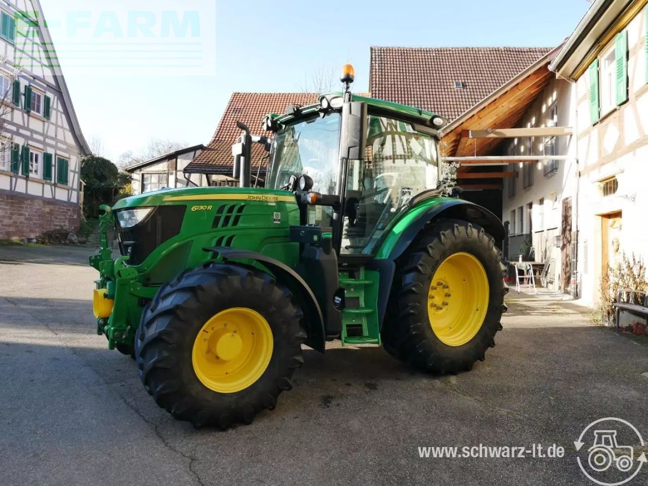 John Deere 6130 R Traktor 82 900 €