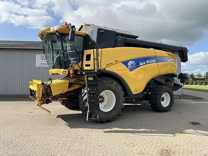 E-FARM: New Holland CX 8070 - Mähdrescher - id 6VGJBDK - 108.906 € - Baujahr: 2013 - Abgelesene Motorstunden: 3.448,Dänemark
