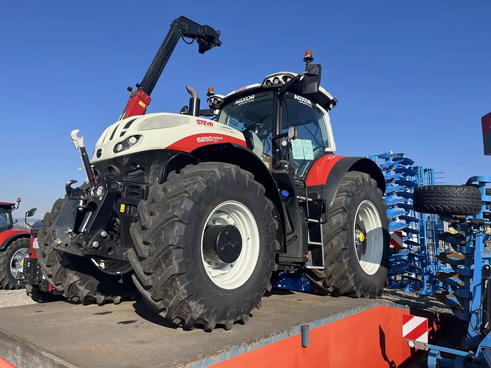 E-FARM: Steyr Terrus 6250 CVT - Tractor - id LERT2WG - €188,300 - Year of construction: 2023 - Engine hours: 90,Engine power (HP): 250,Austria