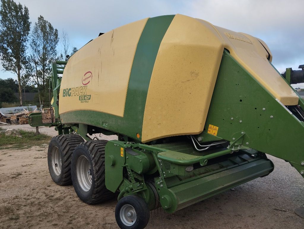 E-FARM: Krone 870 hdp multiballe - Empacadora - id E4HMI8T - Año: 2019 - Las balas producidas: 17.500,Francia