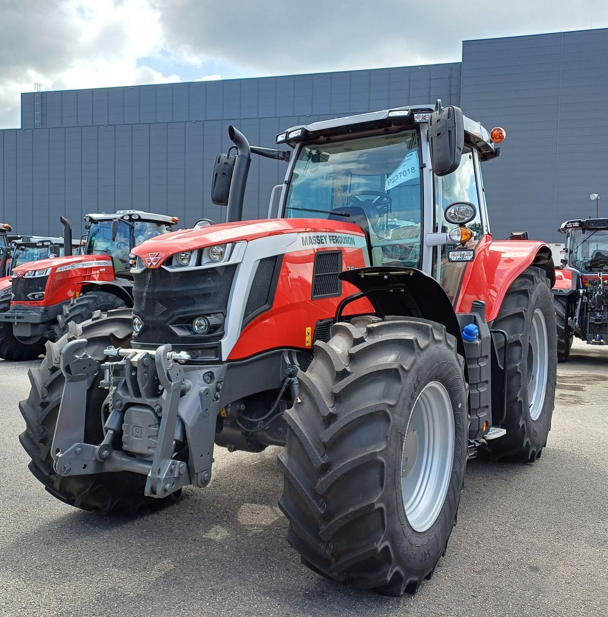 Massey Ferguson MF 7S.180 Tractor €129,000