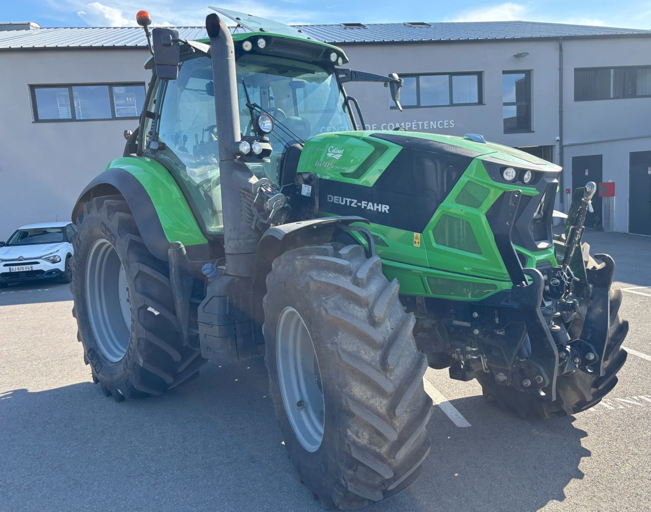 E-FARM: Deutz-Fahr 6205 Agrotron RCShift - Tracteur - id GCU2TPB - Année: 2021 - Lecture du nombre d'heure: 3 150,Puissance du moteur (chevaux): 210,France