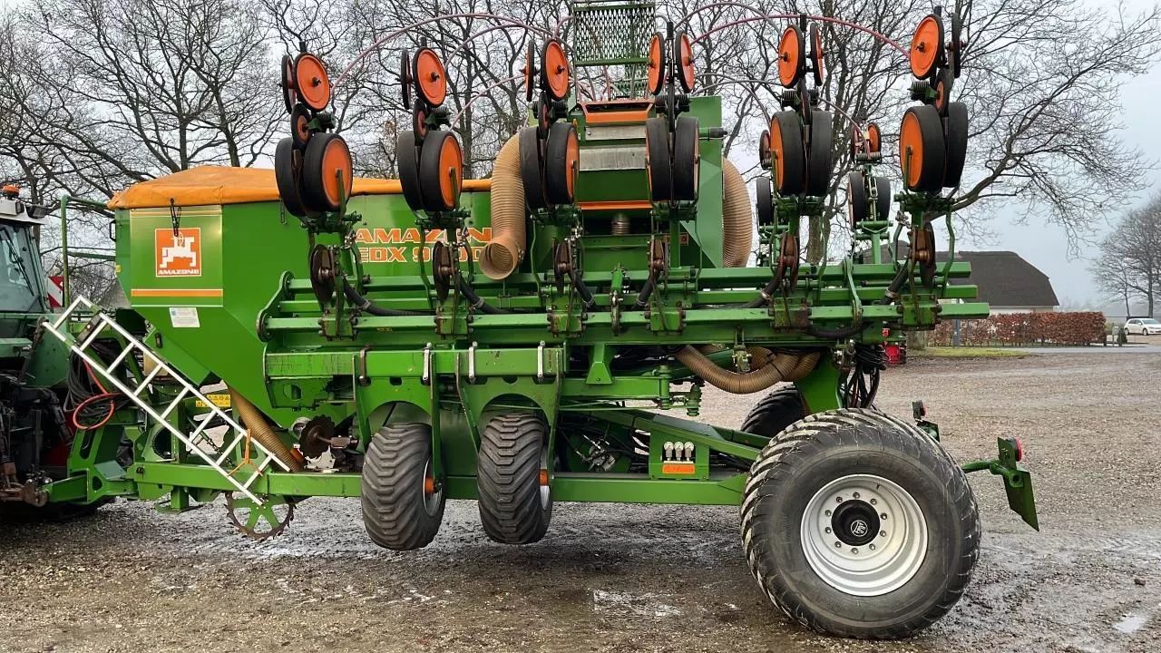 E-FARM: Amazone EDX 6000 TC - Precision drill - id A7CHLXH - €12,738 - Year of construction: 2010 - Denmark