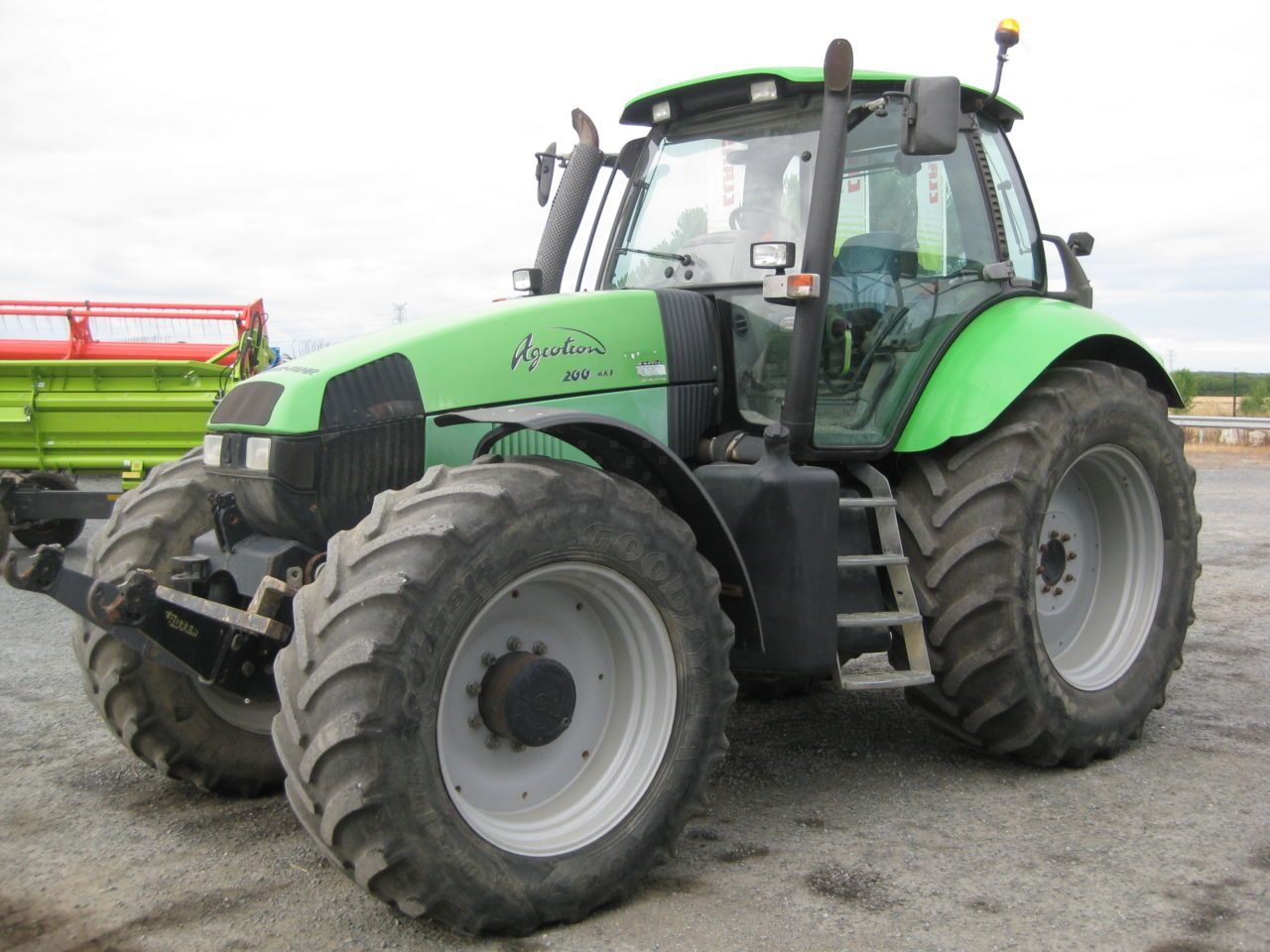 E-FARM: Deutz-Fahr Agrotron 200 MK3 - Tractor - id HEWAK9Q - 19.900 € - Año: 2003 - Horas: 5785,Potencia del motor: 200,Francia