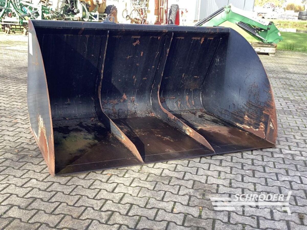 E-FARM: Bressel und Lade großvolumenschaufel xl 2,40 m / manitou - Anbaugerät - id ZVLFJRE - 2.185 € - Baujahr: 2019 - Deutschland