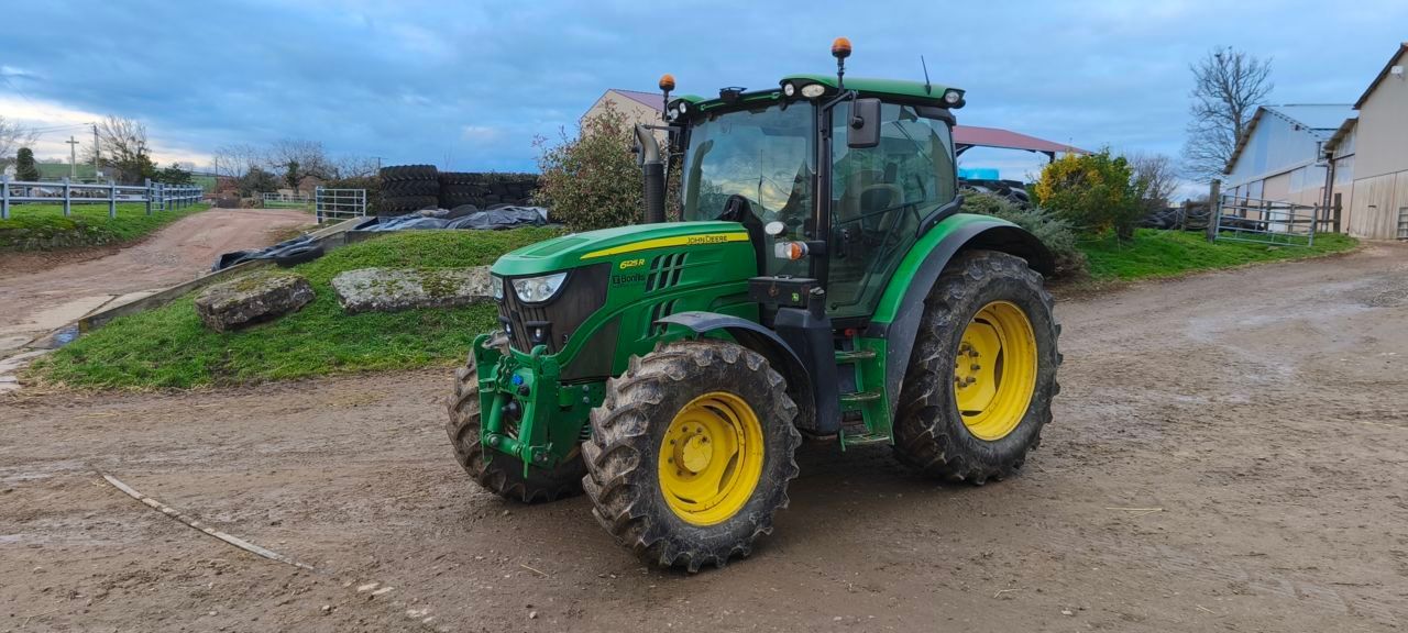 John Deere 6125 R Tractor €46,000