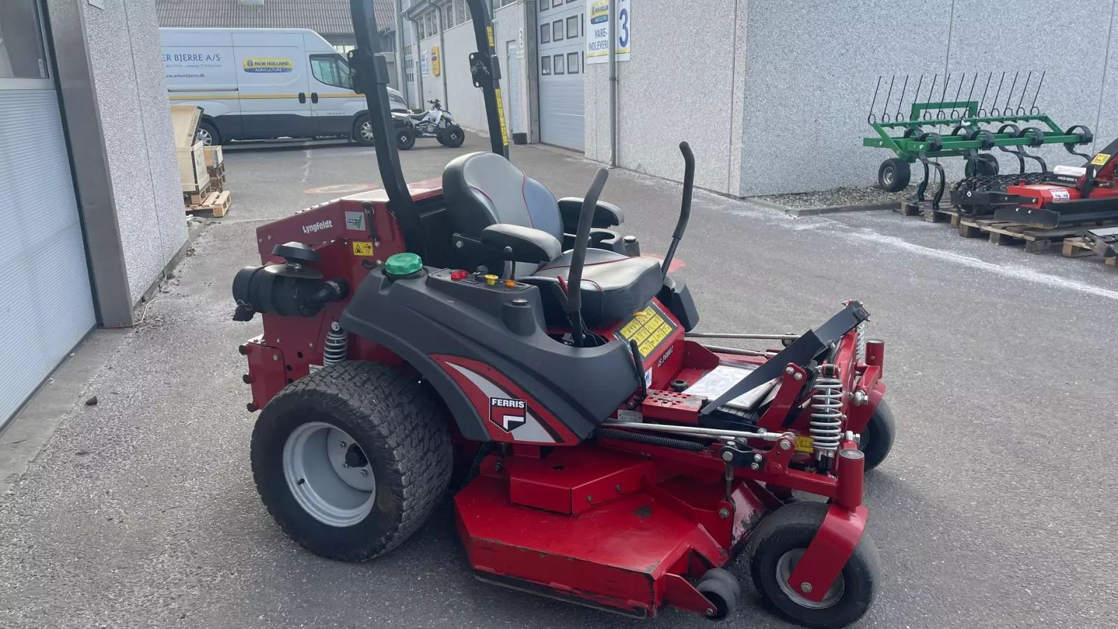 FERRIS zt2600 is Lawn mower €10,700