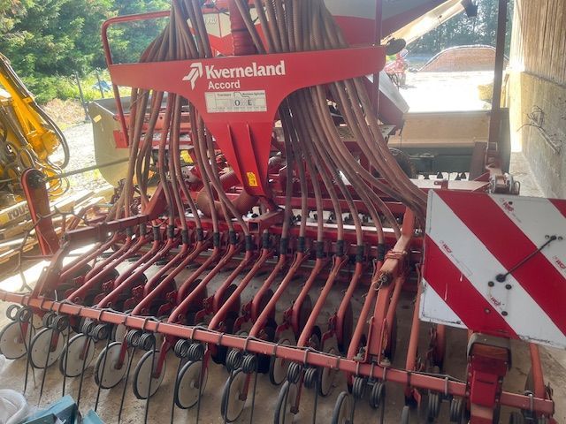 E-FARM: Kverneland I-DRILL PRO - Semoir - id SK9FS2L - 13 500 € - Année: 2011 - France