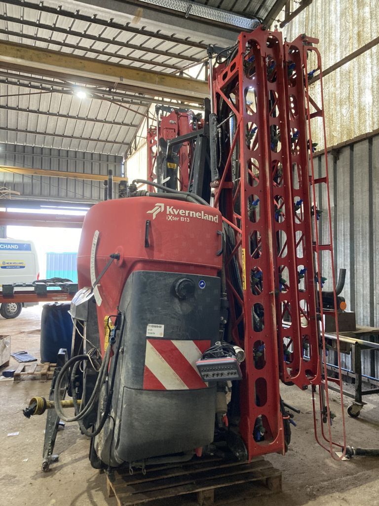 E-FARM: Kverneland iXter B13 - Pulverizador - id DE93DB9 - 46.000 € - Año: 2020 - Francia