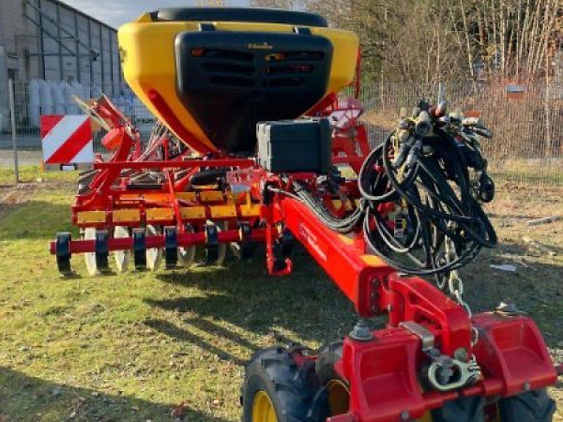 E-FARM: väderstad spirit r str 300 s - Drillmaschine - id ZPGKCK7 - 59.900 € - Baujahr: 2023 - Abgelesene Motorstunden: 11,Deutschland