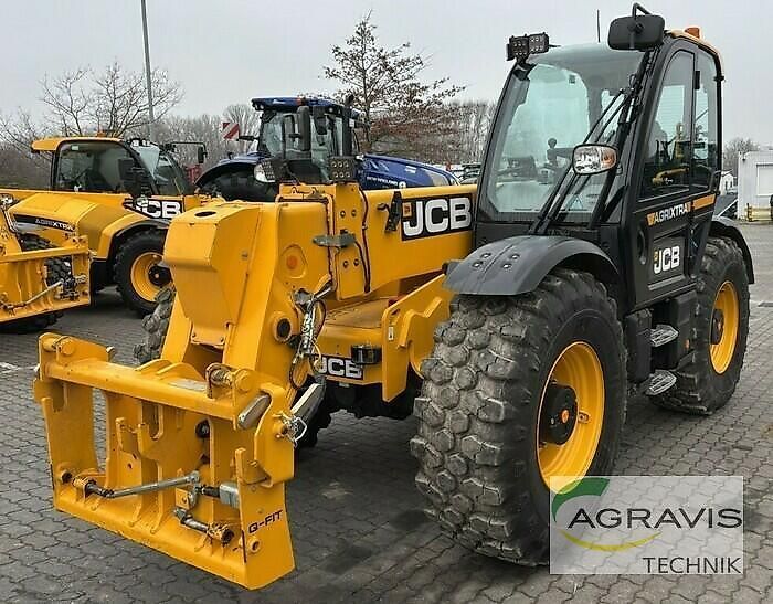 E-FARM: JCB 560-80 AGRI Xtra - Chargeur télescopique  - id ETP8SKK - 123 900 € - Année: 2023 - Lecture du nombre d'heure: 210,Puissance du moteur (chevaux): 150,Allemagne