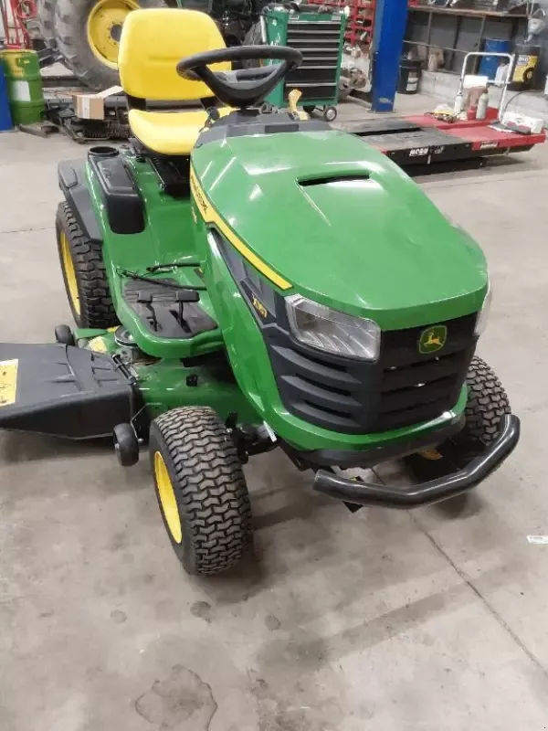 E-FARM: John Deere X167 - Kosiarkia ręczna/traktorowa - id LDMSYWG - 5595 € - Rok produkcji: 2023 - Francja