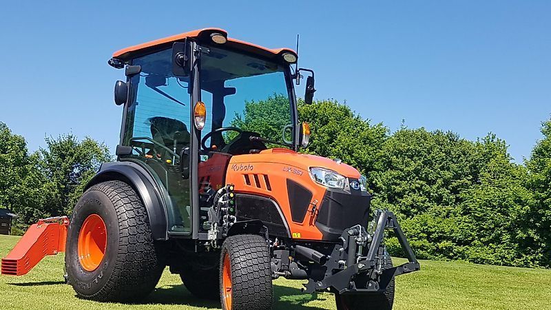Kubota lx351 cab Traktor 38.550 €