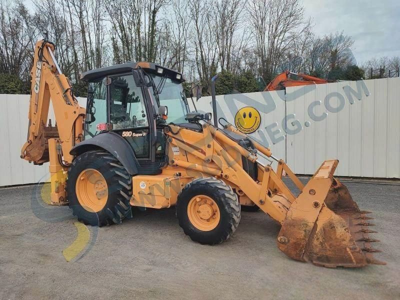 E-FARM: Case IH Quadtrac 580 - Koparko-ładowarka - id BIZQWRQ - 30 600 € - Rok produkcji: 2006 - Francja