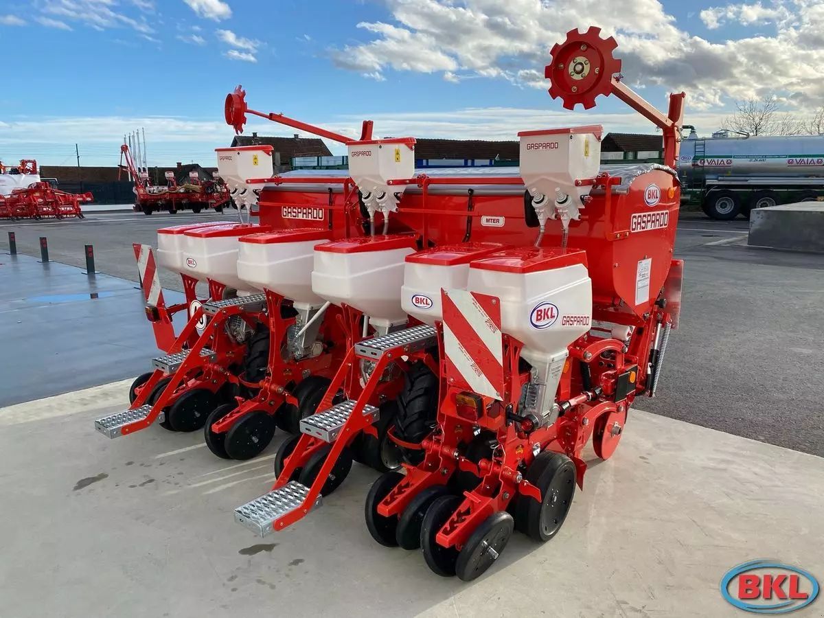 E-FARM: Maschio gaspardo mte-r 6r 300 - Taladro de precisión - id FEQPZJZ - 24.900 € - Año: 2025 - Croacia