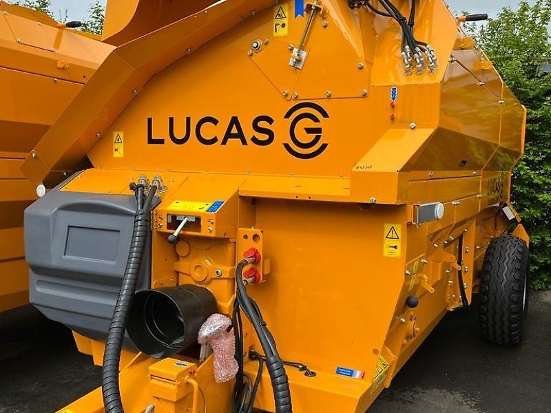 E-FARM: Lucas castor+ 60r - Mixer feeder - id DJWASVZ - €31,750 - Year of construction: 2022 - Germany