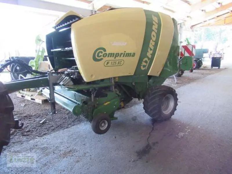 E-FARM: Krone Comprima F 125 XC - Empacadora - id EEC6NP7 - 25.664 € - Año: 2013 - Austria