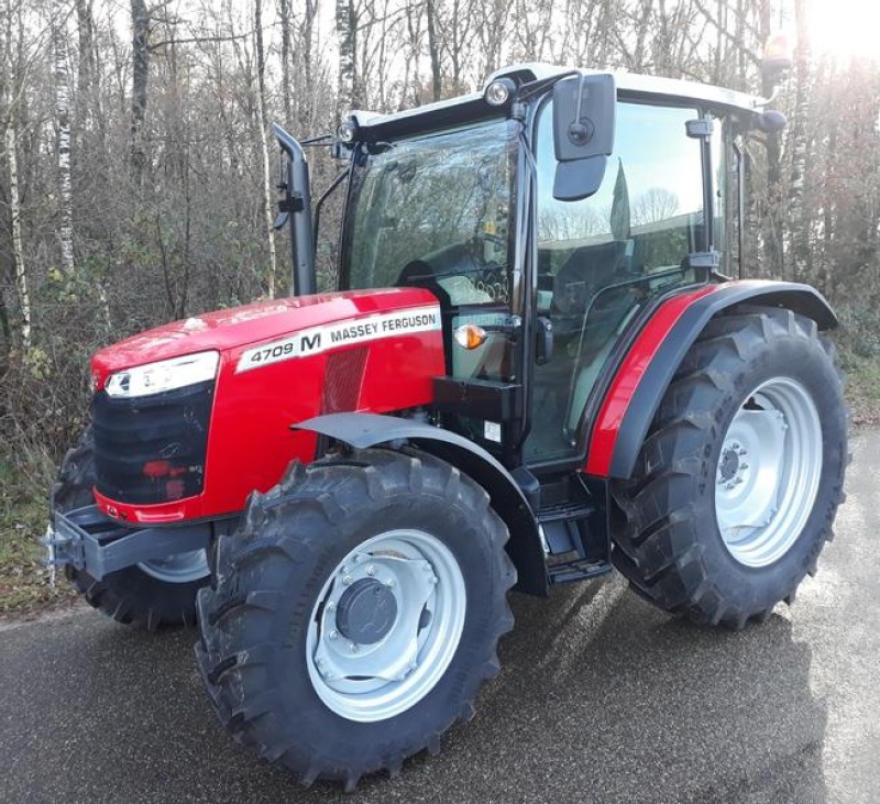 Massey Ferguson 4709 M tractor 39 000 €