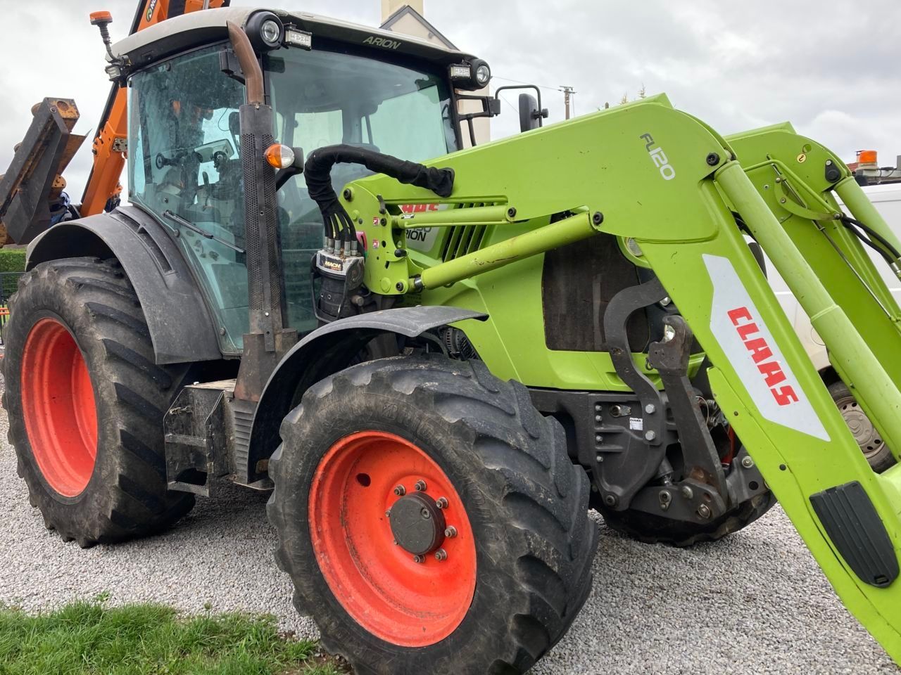 E-FARM: Claas Arion 450 - Traktor - id VCYNBGC - 28.000 € - Baujahr: 2018 - Abgelesene Motorstunden: 10.500,Motorleistung (PS): 150,Frankreich