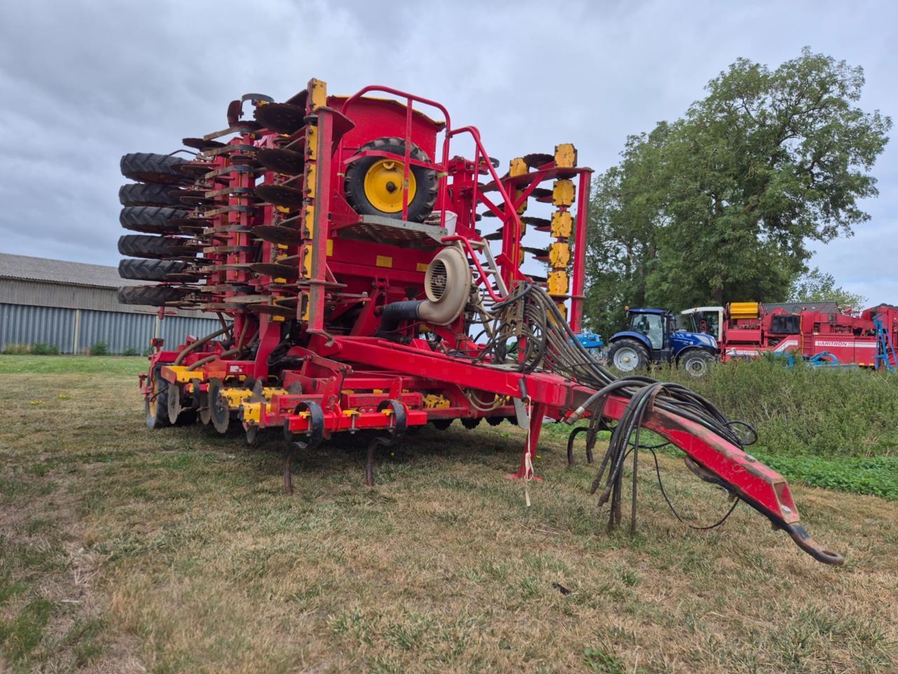 VÄDERSTAD Rapid A 600S Siewnik rzędowy/agregat uprawowo-siewny 19 033 €