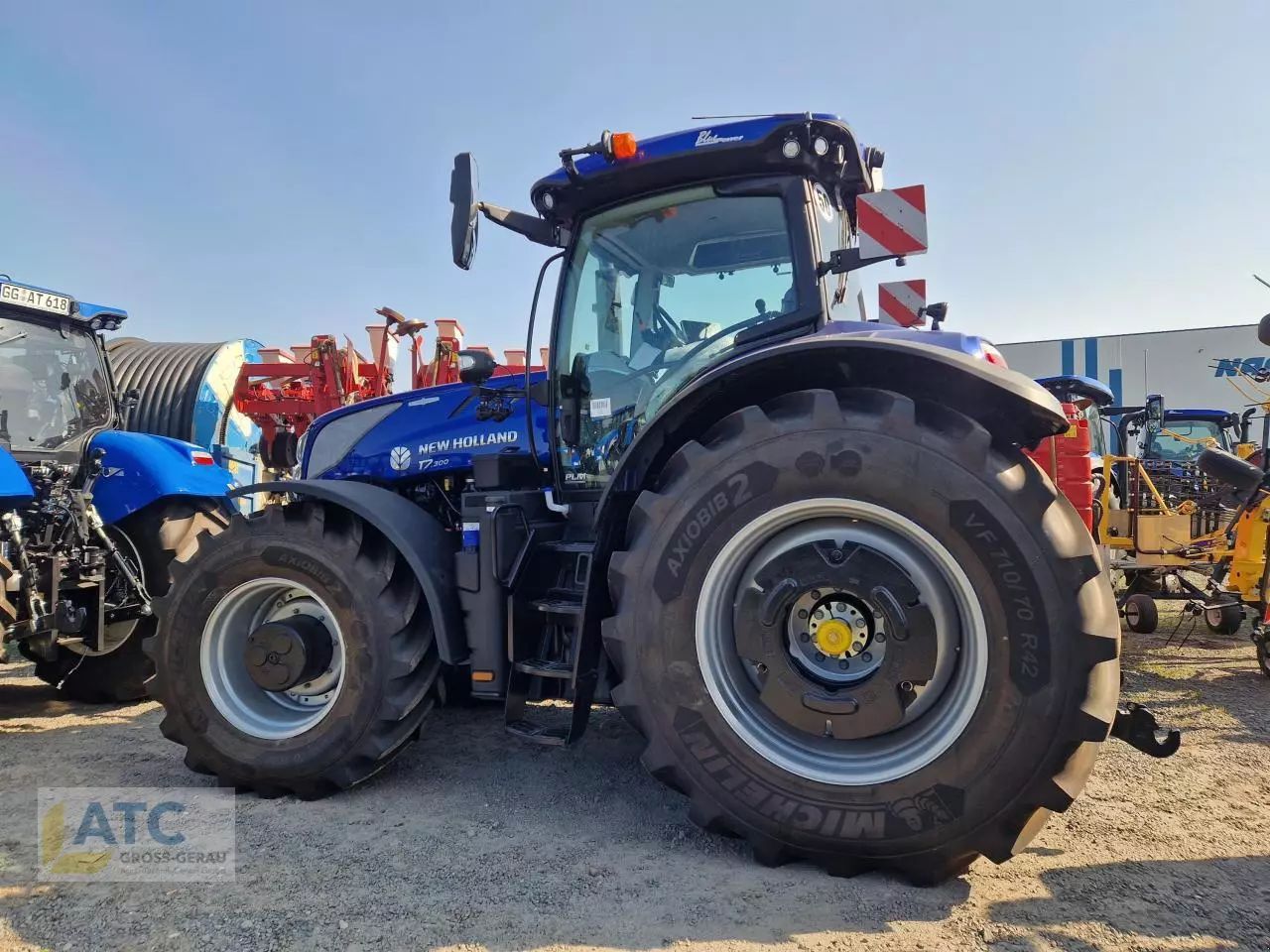 New Holland T7.300 AC Tractor €185,000
