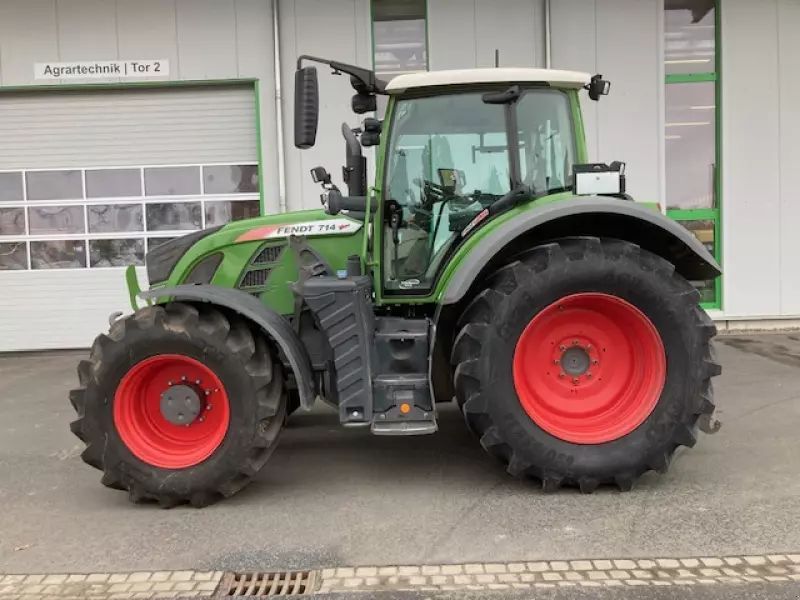 E-FARM: Fendt 714 Vario ProfiPlus - Tracteur - id D7KHQTH - 139 000 € - Année: 2020 - Lecture du nombre d'heure: 3 440,Puissance du moteur (chevaux): 140,Allemagne