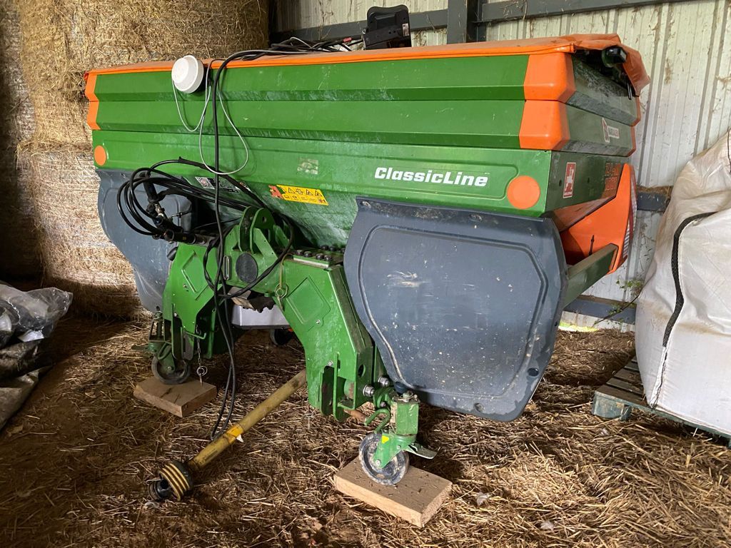 E-FARM: Amazone zam 1001 - profi - Fertiliser spreader - id AAESGG4 - €9,300 - Year of construction: 2017 - France