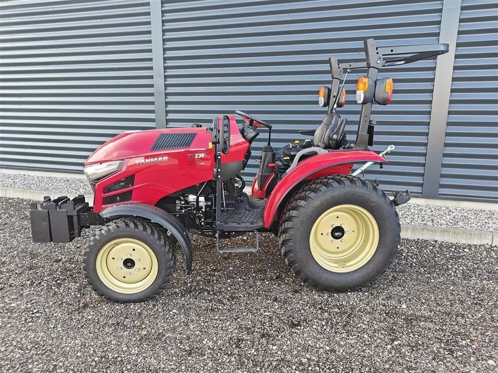 Yanmar yt 235h 4wd som ny Tractor 23.968 €