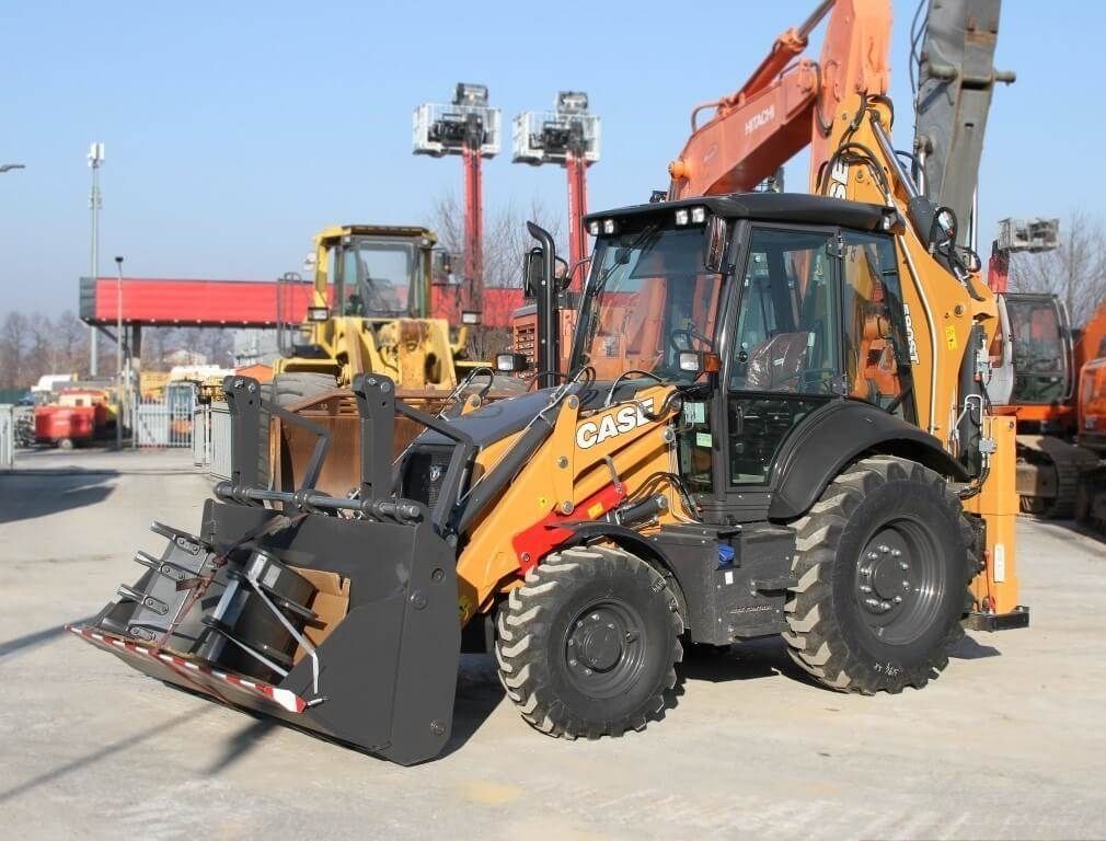 E-FARM: Case IH Quadtrac 580 - Koparko-ładowarka - id INLFUBZ - Rok produkcji: 2019 - Włochy