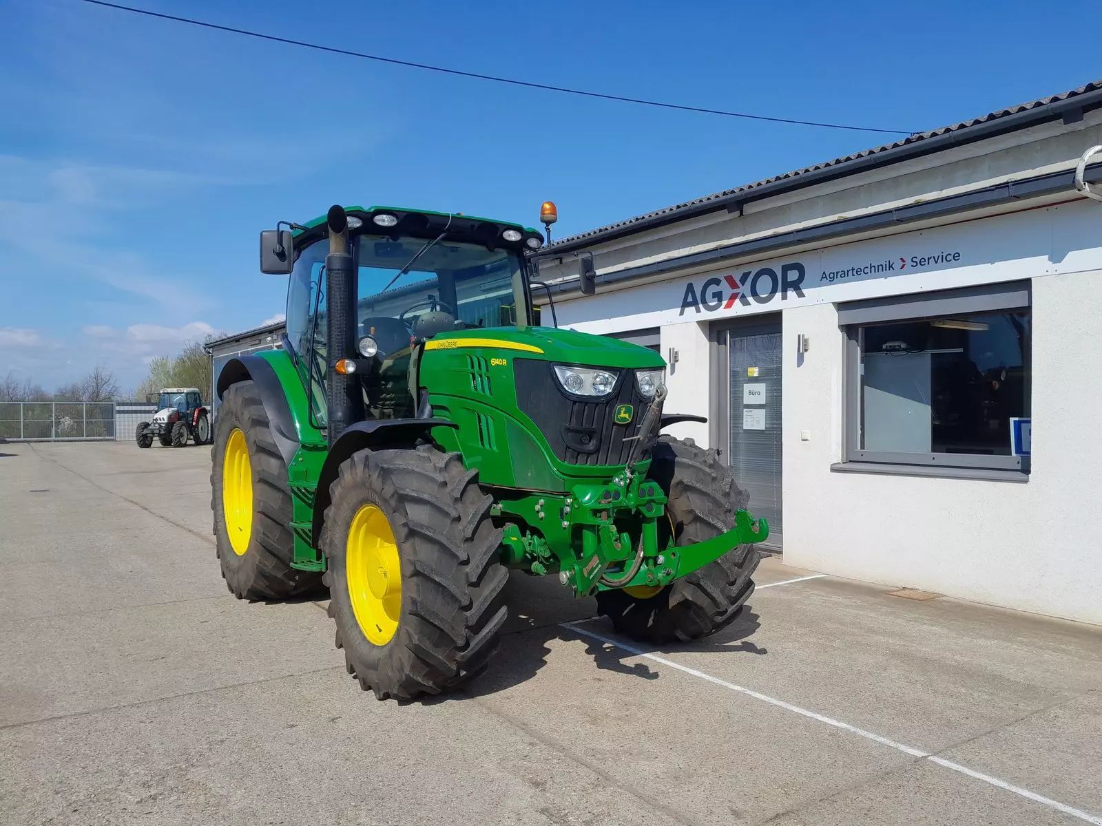 John Deere 6140 R Трактор 76 711 €