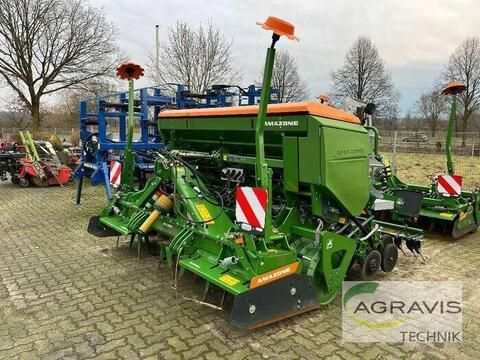 E-FARM: Amazone KX 3001 - Kombinacja uprawowo-siewna - id VNCCDAQ - 49 900 € - Rok produkcji: 2023 - Niemcy