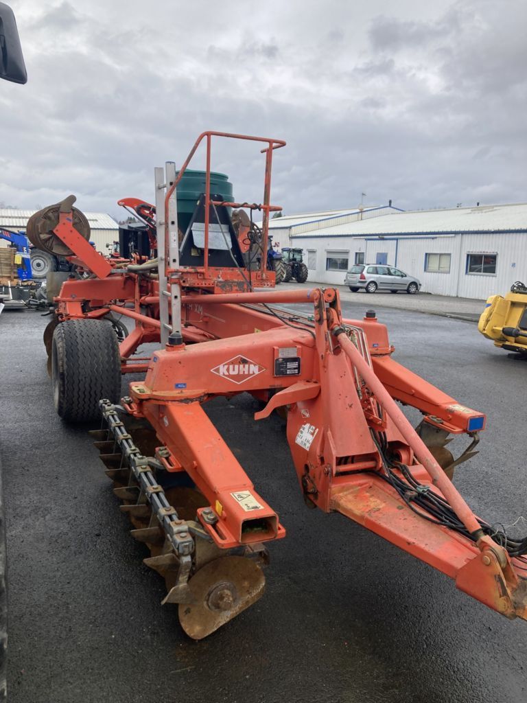 E-FARM: Kuhn discolander xm 36 - Herse à disques et disque compact - id 4TK6NQ4 - 9 500 € - Année: 2006 - France