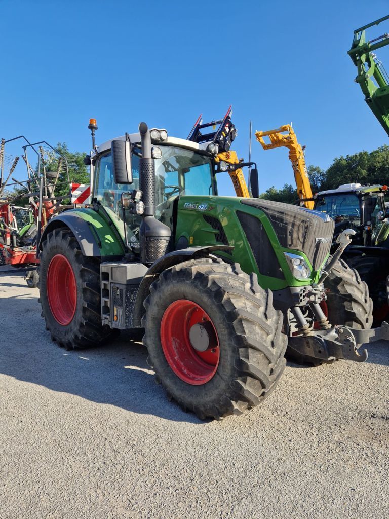 E-FARM: Fendt 826 Vario - Tractor - id NHTB191 - €162,000 - Year of construction: 2023 - Engine hours: 2,559,Engine power (HP): 260,Italy