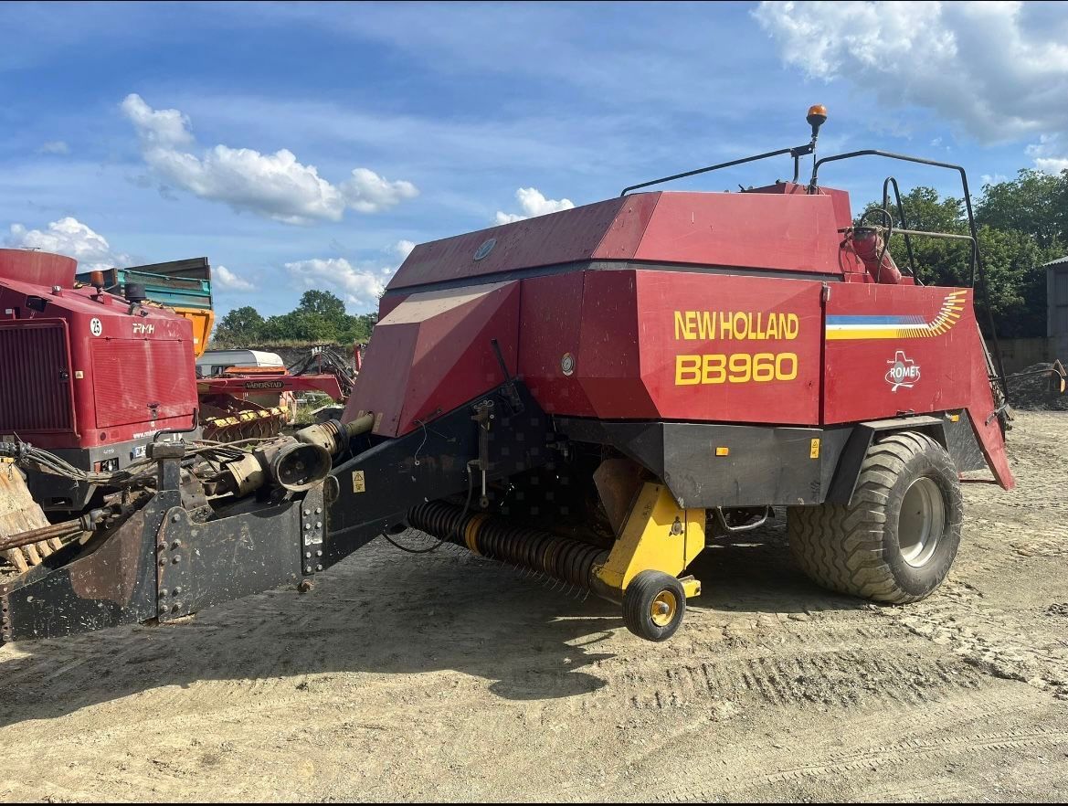 New Holland BB 960 Πρέσσα 15.000 €