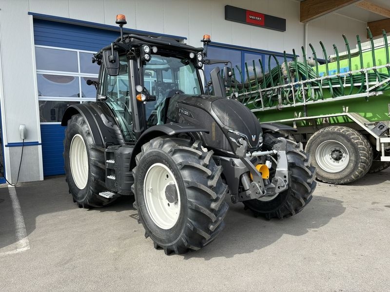 Valtra N175 tractor €142,500