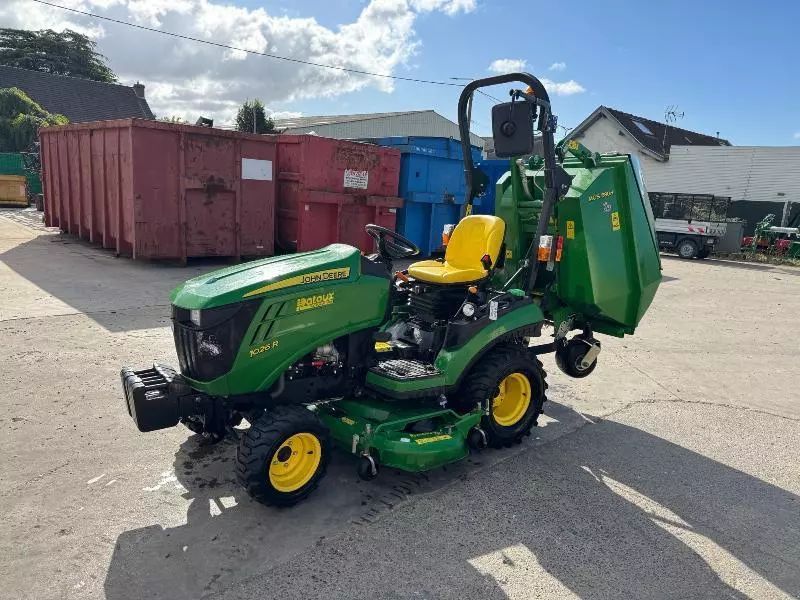 E-FARM: John Deere 1026 R - Tractor - id GTXMJNB - 15.000 € - Año: 2016 - Horas: 400,Potencia del motor: 26,Francia