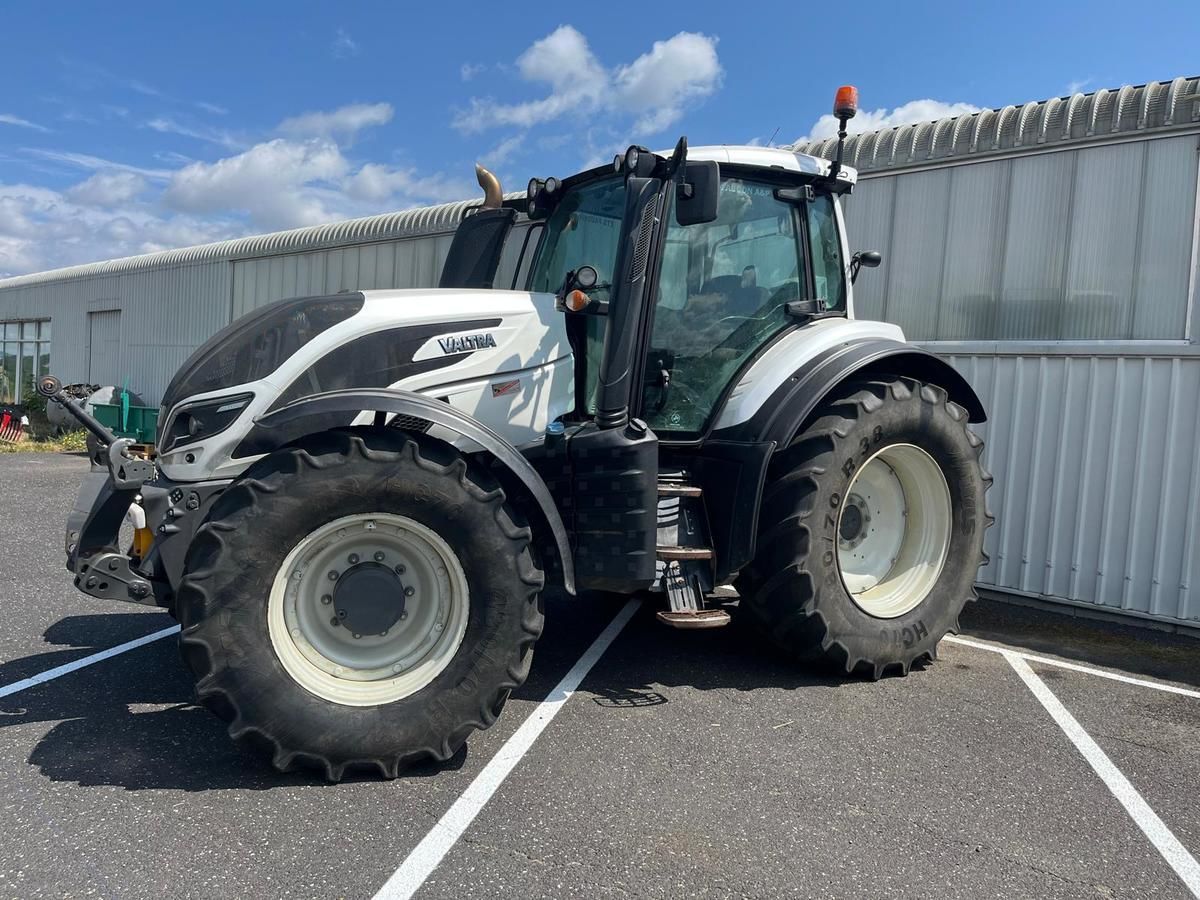 E-FARM: Valtra T154 - Tractor - id CREXFAH - 65.000 € - Año: 2016 - Horas: 5500,Potencia del motor: 155,Francia