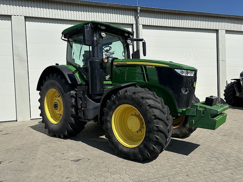 E-FARM: John Deere 7290 R - Traktorius - id NSJKQ1I - 105 000 € - Gamybos metai: 2019 - Variklio darbo valandos: 5 305,Variklio galia (AG): 290,Vokietija